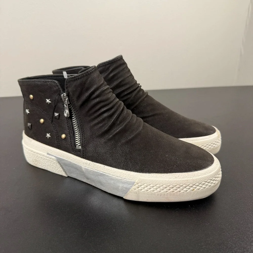 Blowfish Malibu Ankle Booties Women's 7.5M Black Studded Wave Zip Comfort Casual